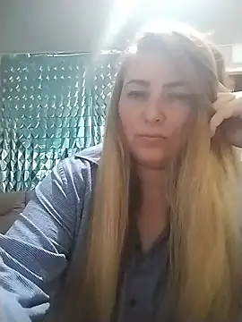 Snapshot of AngelWhite008 chatting on July 2026 08:59:01 PM AngelWhite008 online show from July 2026 08:59:01 PM