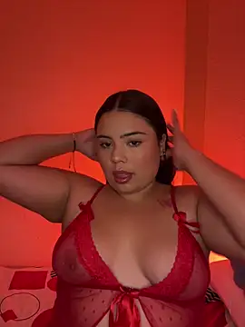 Snapshot of lulu__dreams chatting on June 2026 07:03:02 PM lulu dreams online show from June 2026 07:03:02 PM