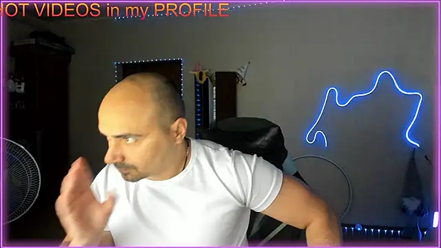 Snapshot of -SexyDaddy- chatting on June 2026 04:24:02 PM -SexyDaddy- online show from June 2026 04:24:02 PM