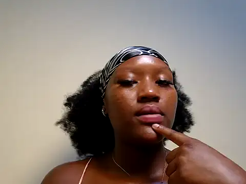 sexyroznnah online show from June 2026 09:19:02 PM
