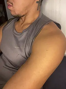 Snapshot of Tatuadomoreno23cm chatting on July 2026 02:03:02 AM Tatuadomoreno23cm online show from July 2026 02:03:02 AM