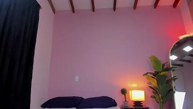 Snapshot of wet_kiiss chatting on June 2026 08:35:01 PM wet kiiss online show from June 2026 08:35:01 PM
