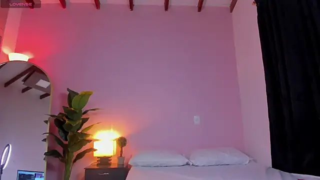 Snapshot of wet_kiiss chatting on June 2026 08:09:02 PM wet kiiss online show from June 2026 08:09:02 PM