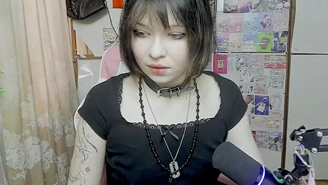 Snapshot of honeycelestia chatting on June 2026 05:13:02 PM honeycelestia online show from June 2026 05:13:02 PM
