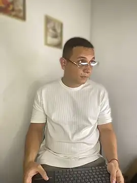 TomasStyl   online show from June 2026 07:48:01 PM