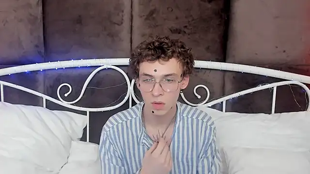 Snapshot of Jacob_Davidson chatting on June 2026 06:52:02 AM Jacob Davidson online show from June 2026 06:52:02 AM