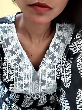Hotty Ishu online show from June 2026 05:41:01 AM