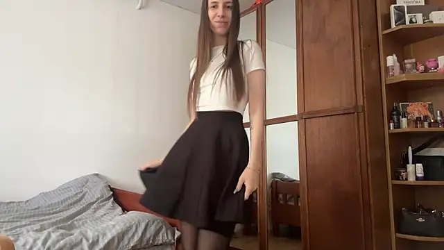 Snapshot of KathlineSutherlin chatting on June 2026 12:07:02 PM KathlineSutherlin online show from June 2026 12:07:02 PM