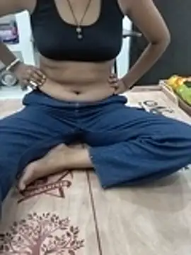  squiting queen  online show from July 2026 07:11:02 AM