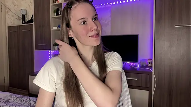 Snapshot of RinaRight__ chatting on June 2026 09:46:01 PM RinaRight online show from June 2026 09:46:01 PM