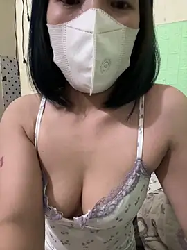Miulee11 online show from June 2026 11:32:01 AM