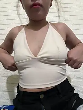 Miulee11 online show from June 2026 01:46:01 PM