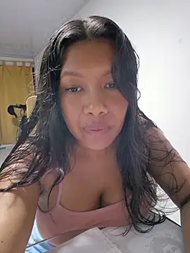 Snapshot of PauliOrtiz_1 chatting on June 2026 01:39:01 AM PauliOrtiz 1 online show from June 2026 01:39:01 AM