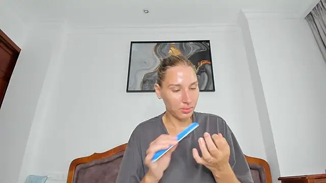 SofiClimbing online show from October 2025 05:59:01 AM