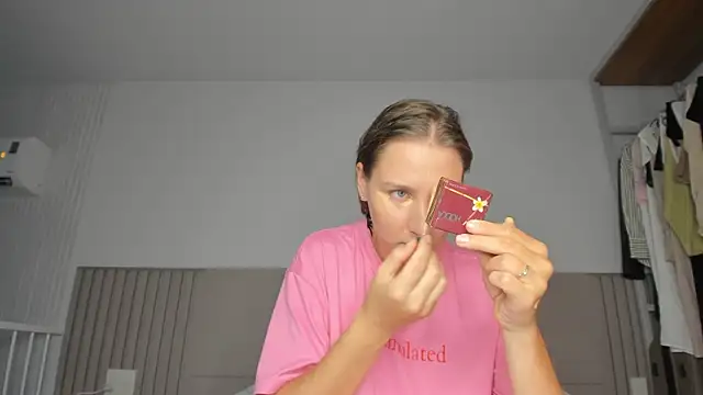 SofiClimbing online show from April 2026 03:44:02 AM