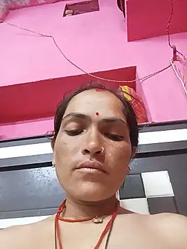 HOjuli9696 online show from June 2026 04:06:01 PM