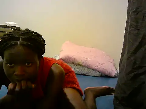 BerryJulie online show from June 2026 04:24:02 PM