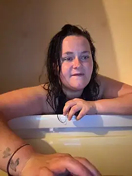 Snapshot of CurvyScarlett69 chatting on June 2026 09:53:02 PM CurvyScarlett69 online show from June 2026 09:53:02 PM