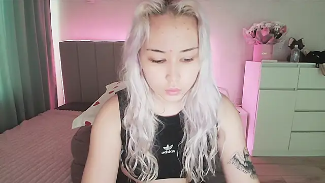 Snapshot of bunnyruby_ chatting on June 2026 01:43:01 PM bunnyruby online show from June 2026 01:43:01 PM