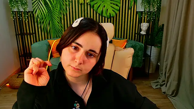 Snapshot of AprilMunoz chatting on June 2026 11:56:02 AM AprilMunoz online show from June 2026 11:56:02 AM