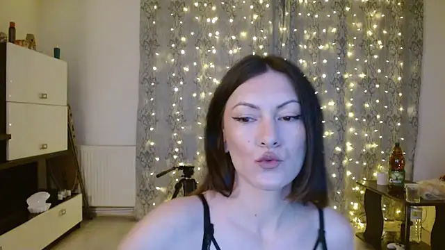 LoraBelle12 online show from June 2026 08:42:01 PM