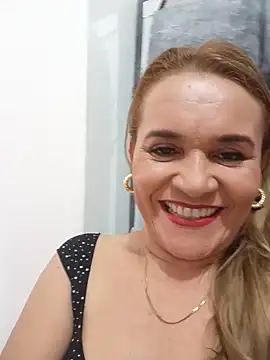 Snapshot of Sara_hilton02 chatting on June 2026 01:33:01 PM Sara hilton02 online show from June 2026 01:33:01 PM