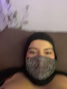 Yasminee  online show from June 2026 02:53:01 AM