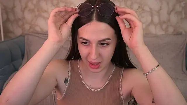 AlesiaDessmond online show from June 2026 07:02:02 PM