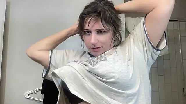 maddiliz online show from November 2025 02:06:02 AM