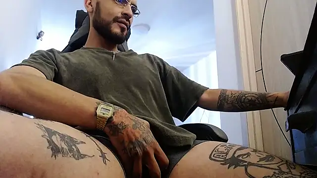Snapshot of MalekXarxxx chatting on July 2026 07:05:02 PM MalekXarxxx online show from July 2026 07:05:02 PM