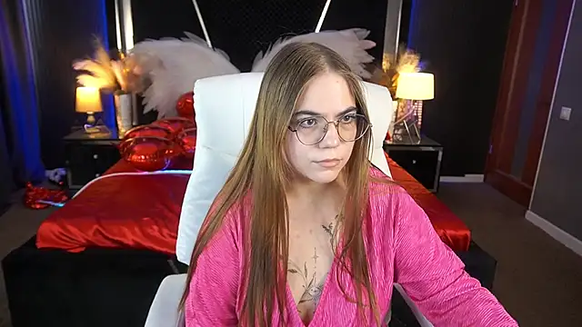 LikaMoons online show from June 2026 12:40:01 PM