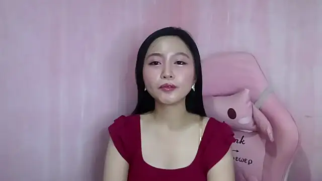 Snapshot of EileneThreet chatting on June 2026 08:15:01 AM EileneThreet online show from June 2026 08:15:01 AM