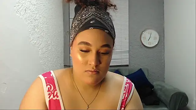 Snapshot of leilasosexy chatting on June 2026 03:56:02 PM leilasosexy online show from June 2026 03:56:02 PM