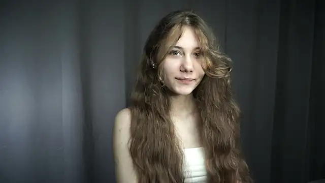 Snapshot of BellaTear chatting on June 2026 07:12:01 AM BellaTear online show from June 2026 07:12:01 AM