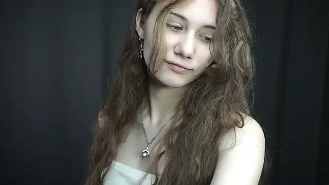 Snapshot of BellaTear chatting on June 2026 07:31:01 AM BellaTear online show from June 2026 07:31:01 AM