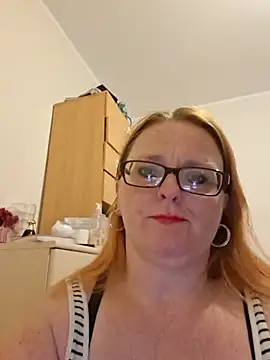 Naughtybutnicedaisy online show from June 2026 12:33:01 PM