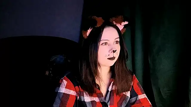 Snapshot of KattyySummer chatting on June 2026 10:03:02 PM KattyySummer online show from June 2026 10:03:02 PM