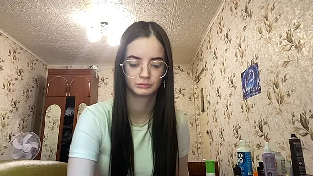 Snapshot of BrianneBihl chatting on June 2026 07:40:02 AM BrianneBihl online show from June 2026 07:40:02 AM