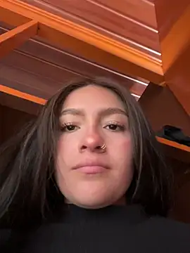 Snapshot of Alyha_cortes_ chatting on June 2026 04:40:01 PM Alyha cortes online show from June 2026 04:40:01 PM