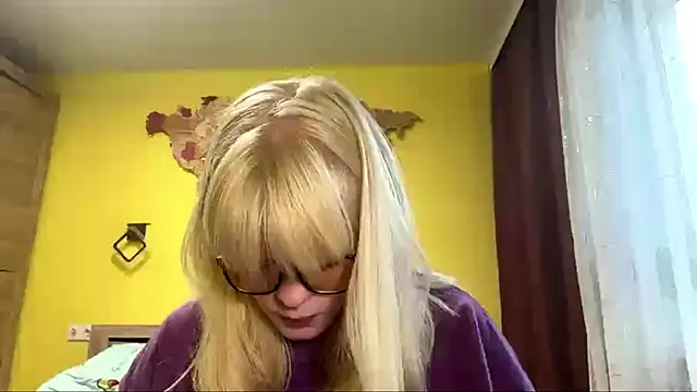 LeslyKelly online show from June 2026 04:02:02 PM
