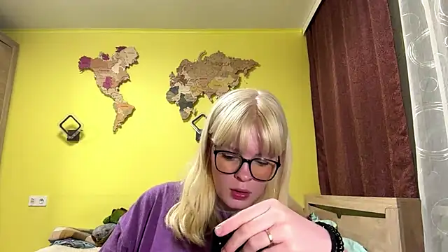 LeslyKelly online show from June 2026 07:03:02 PM