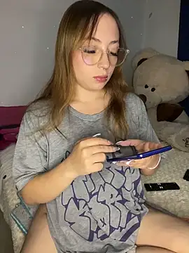 Caamii  online show from June 2026 04:13:02 AM