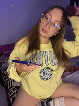 Caamii  online show from August 2026 04:17:02 AM