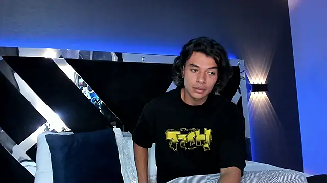 LycanMushu online show from June 2026 03:00:02 AM
