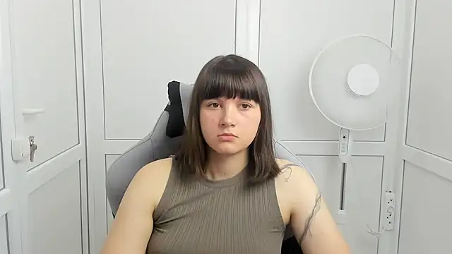 Snapshot of Vanilla_Vixen chatting on June 2026 12:55:02 PM Vanilla Vixen online show from June 2026 12:55:02 PM