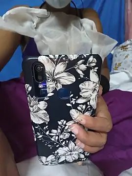 Snapshot of juli-honey chatting on June 2026 11:11:02 AM juli-honey online show from June 2026 11:11:02 AM