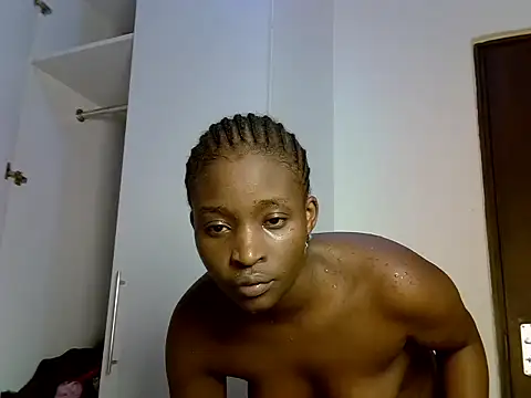 Melahnyn online show from June 2026 10:35:02 PM