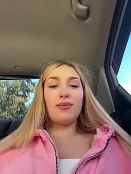 Snapshot of Polly_Pop chatting on July 2026 03:10:02 PM Polly Pop online show from July 2026 03:10:02 PM