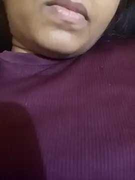 Snapshot of Sravanthi52 chatting on June 2026 04:07:02 AM Sravanthi52 online show from June 2026 04:07:02 AM