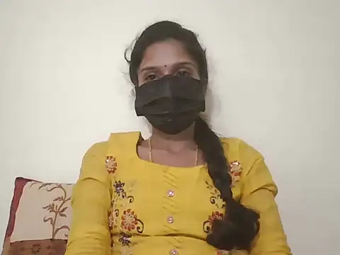 Snapshot of Sravanthi52 chatting on June 2026 01:38:02 PM Sravanthi52 online show from June 2026 01:38:02 PM